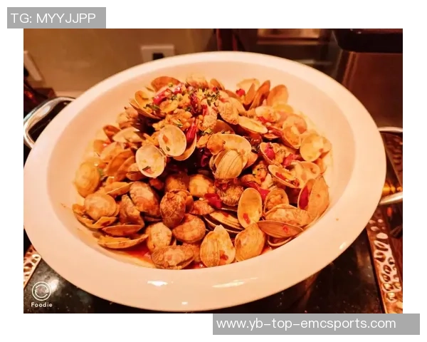 哈兰德饮食揭秘：每天六顿美食每周末尽情享受肉类盛宴