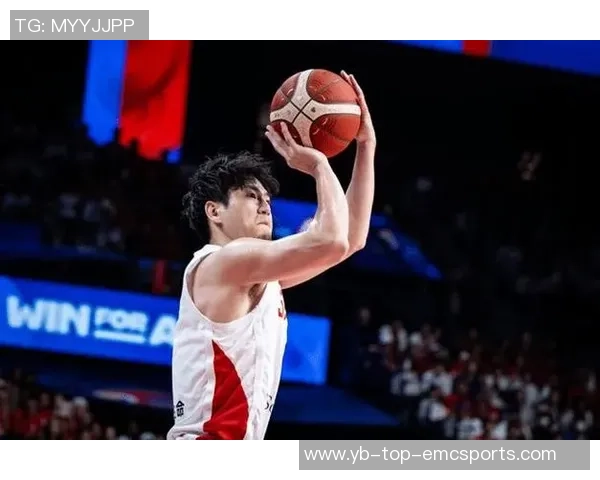 波斯特表现出色八投四中贡献十分三篮板四助攻三分球命中率高达五成